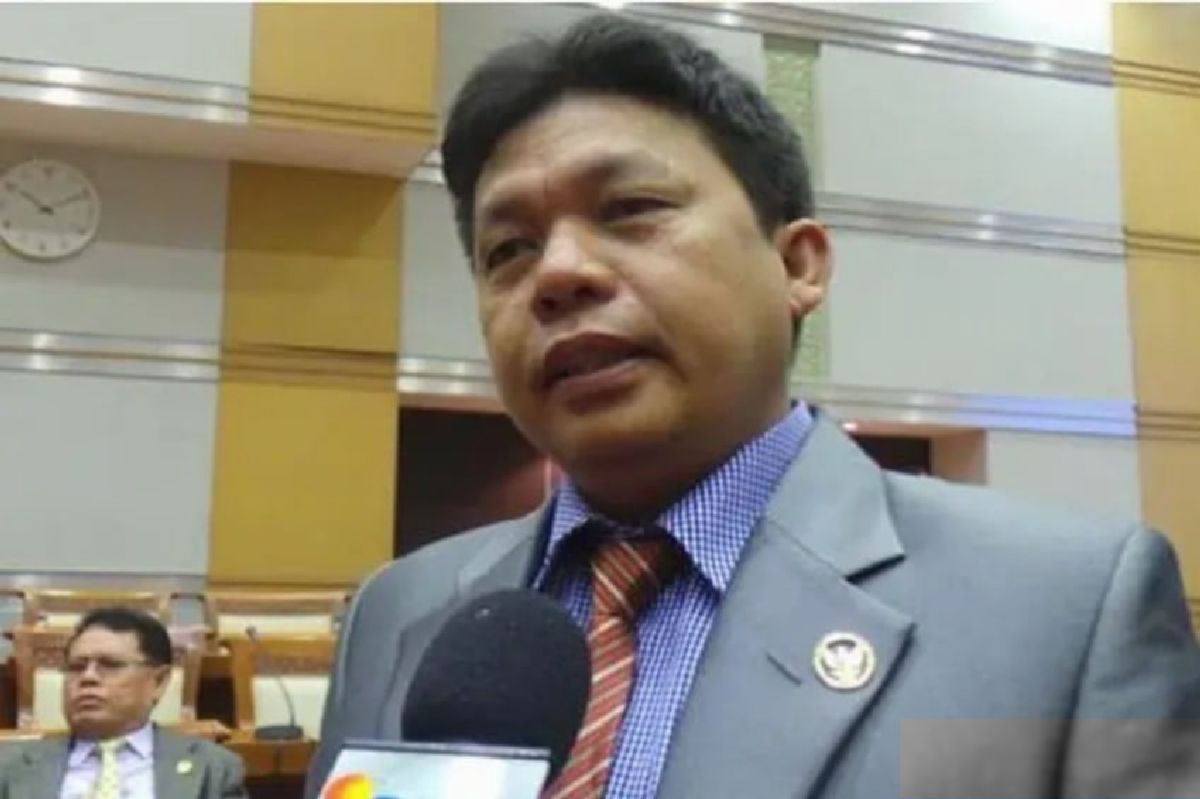 [JAKARTA] — Hakim Kabulkan Eksepsi Dokter Tifa, Pakar: Sidang Masih Berlanjut